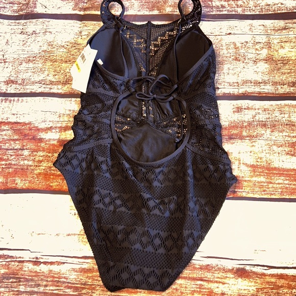 ❌SOLD Becca by Rebecca Virtue Savannah Crochet High Neck One Piece Swimsuit - Picture 5 of 7